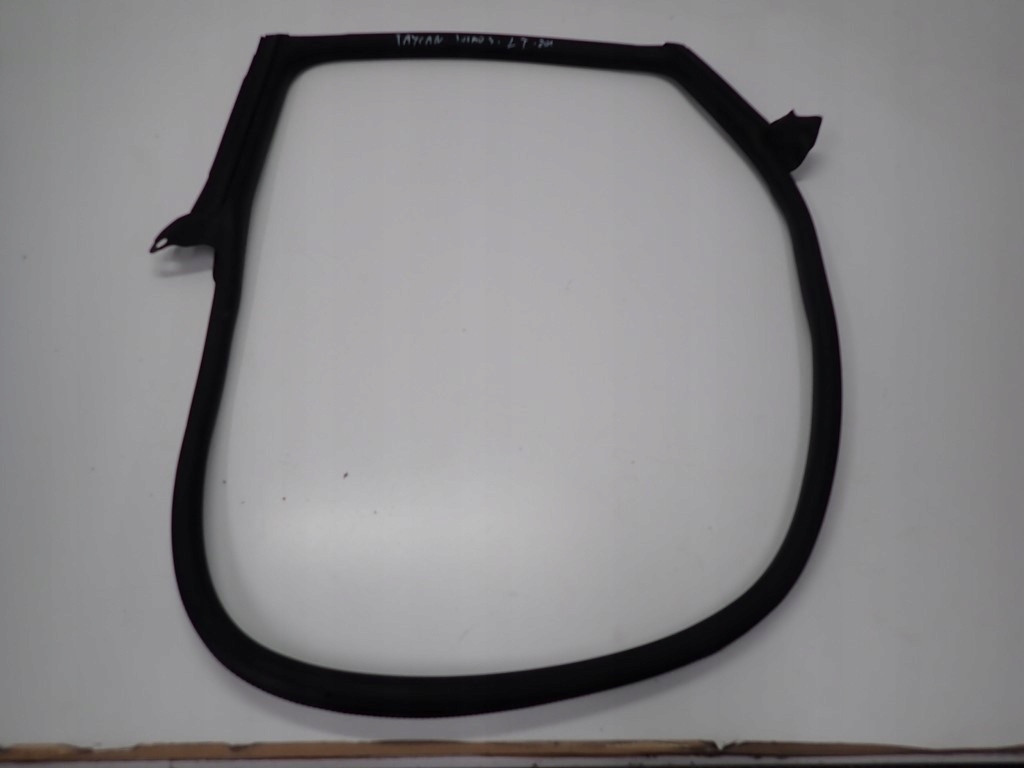 фото №1, Прокладка двері лівий задня sedan porsche taycan 20r