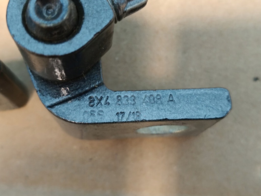 фото №8, Audi a5 f5 sportback 2018 r петли дверь правый перед 8w0831404a 80a831404a