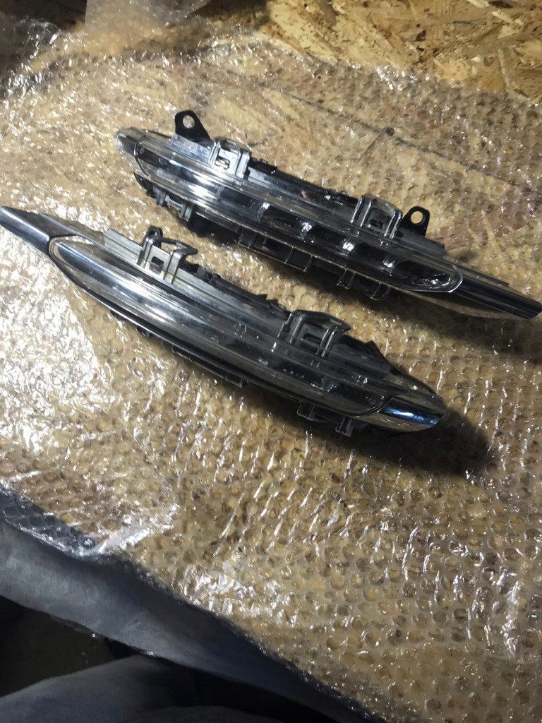 Led левый правый mercedes cls w218 комплект Оригинал