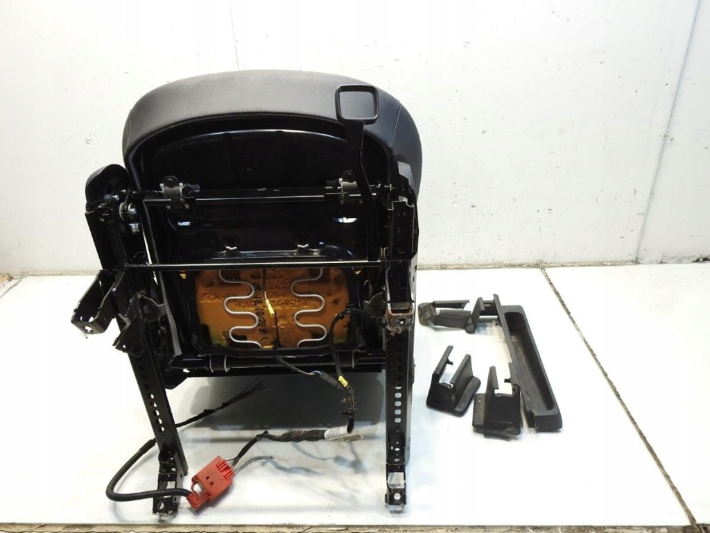 Сиденье правый перед подогреваемый mercedes b w245 рестайлинг Киев