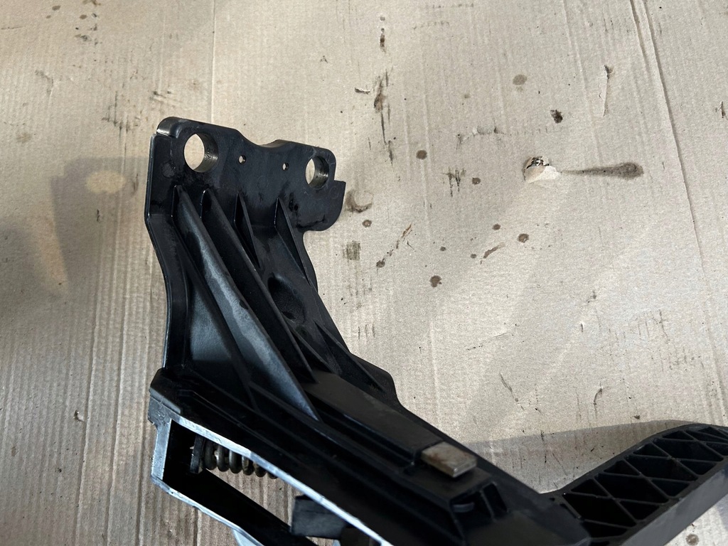 фото №4, Педаль сцепления renault master iii opel movano b 070112