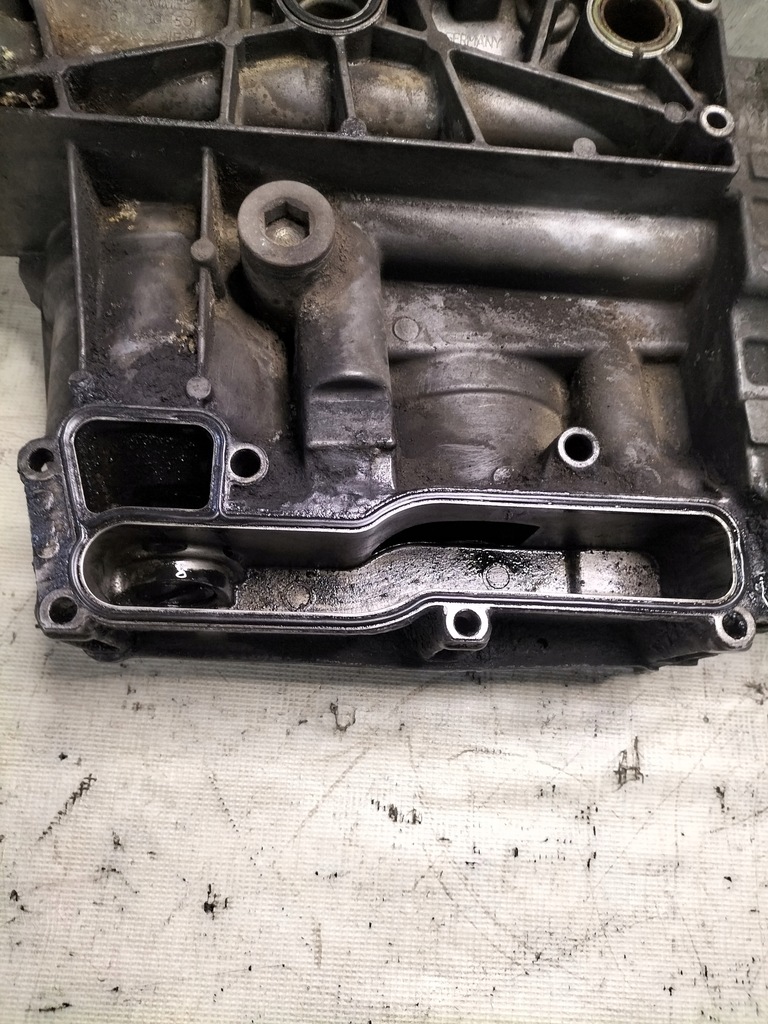 фото №9, Корпус фільтра оливи daf xf 105