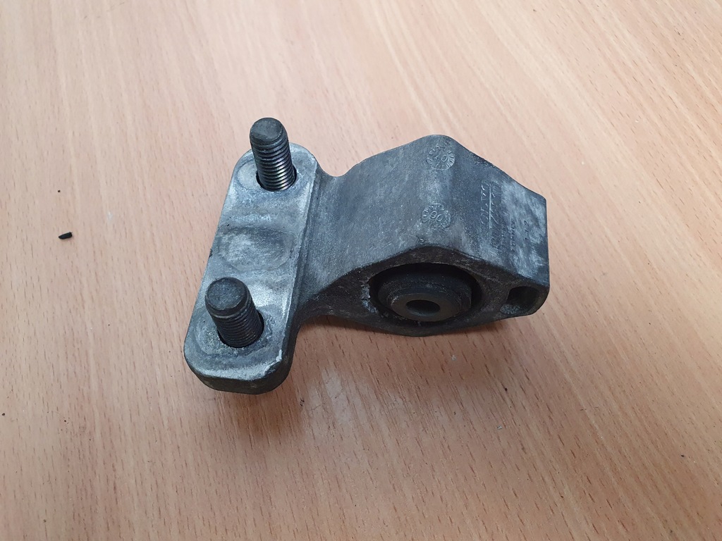 фото №12, Кронштейн подушка кронштейн двигуна volvo xc90 i 4.4