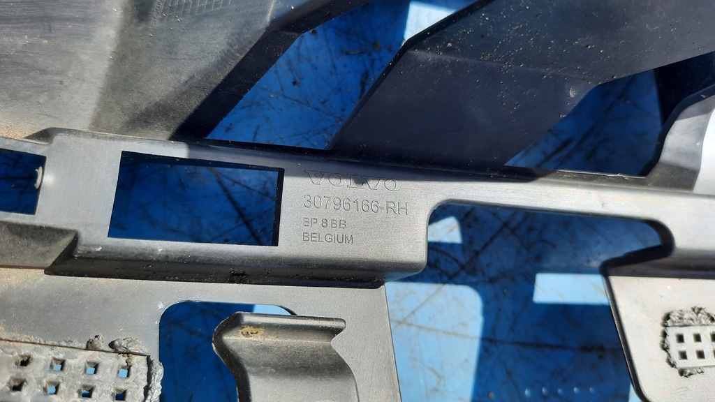 фото №4, Напрямна правий перед volvo xc60 30796166