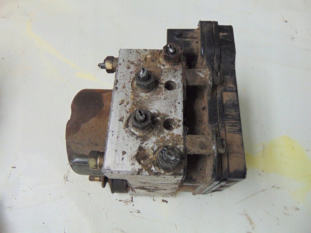 фото №4, Mazda demio 1.3 2002r насос abs 2054754