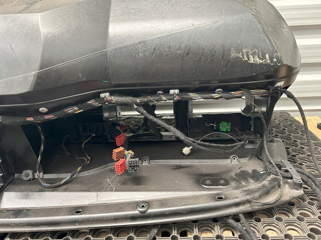 фото №6, Панель приладів верхній бардачки полиця бардачок mercedes actros mp4