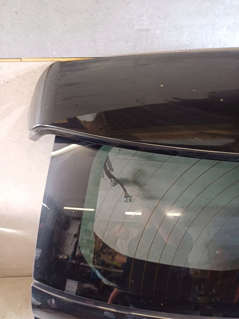 фото №8, Кришка багажника багажника land rover discovery sport код лакофарбового покриття lrc 820