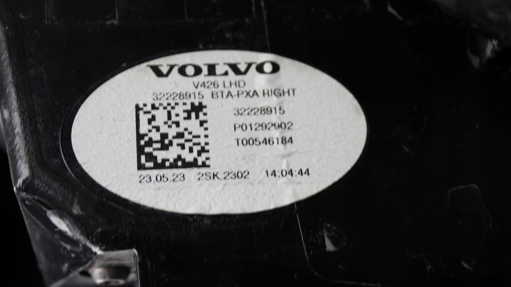 фото №15, Volvo xc60 ii - лампа задня права led 2017+