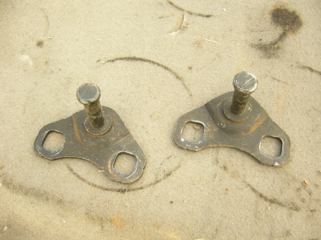 фото №1, Land rover discovery iii 3 , 2.7 v6 засов крышки