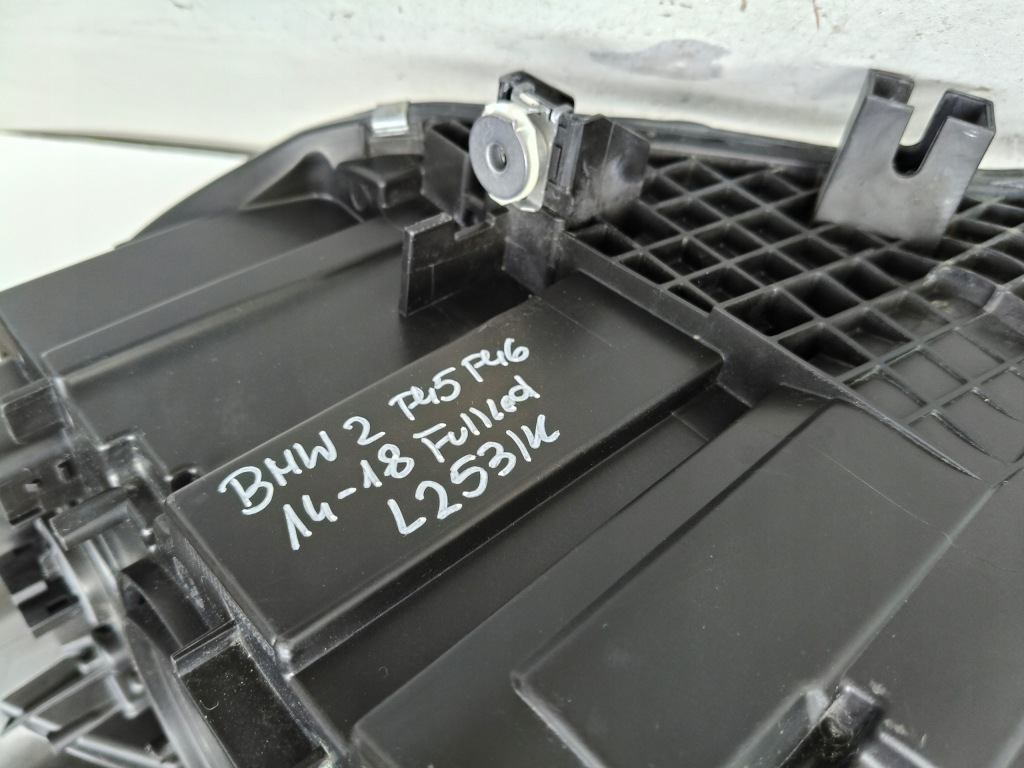 Лампа правая фара bmw 2 f45 f46 14-18 full led Киев