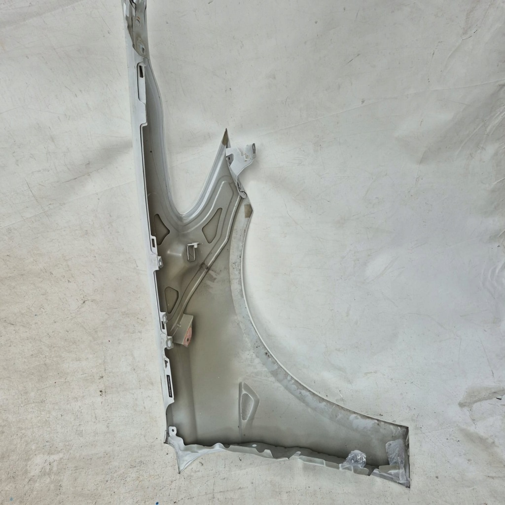 Tesla model 3 17-23 крыло  левое  перед передний Оригинал