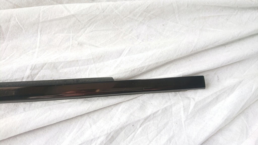 фото №7, Bmw e83 молдинг ущільнювач скло правий задня блиск