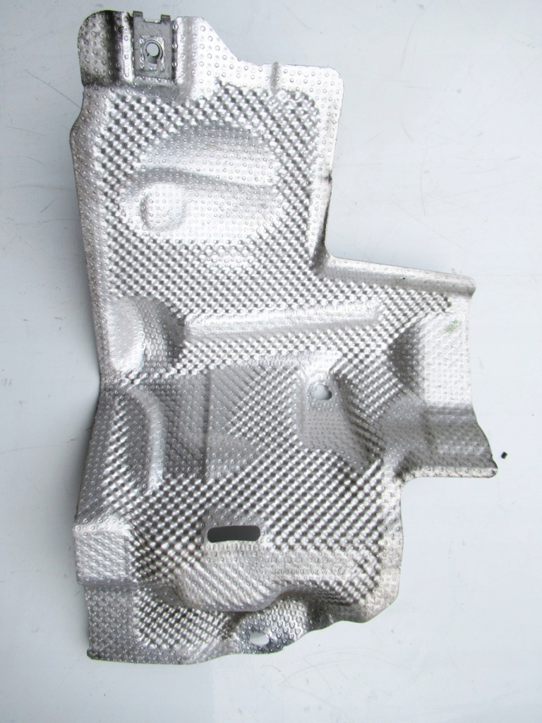 фото №1, Mercedes c-klasa w205 1.6 cgi защита тепловая