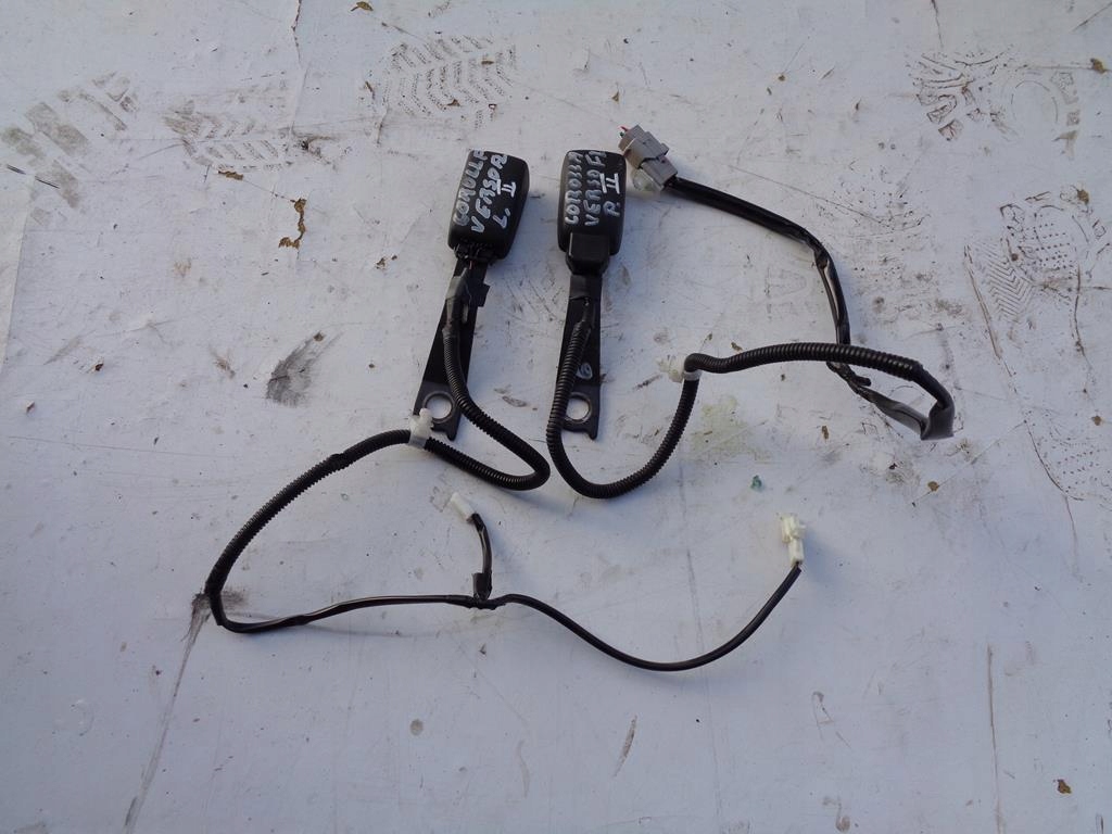 фото №1, Пряжка поперечина правий перед toyota corolla verso ii