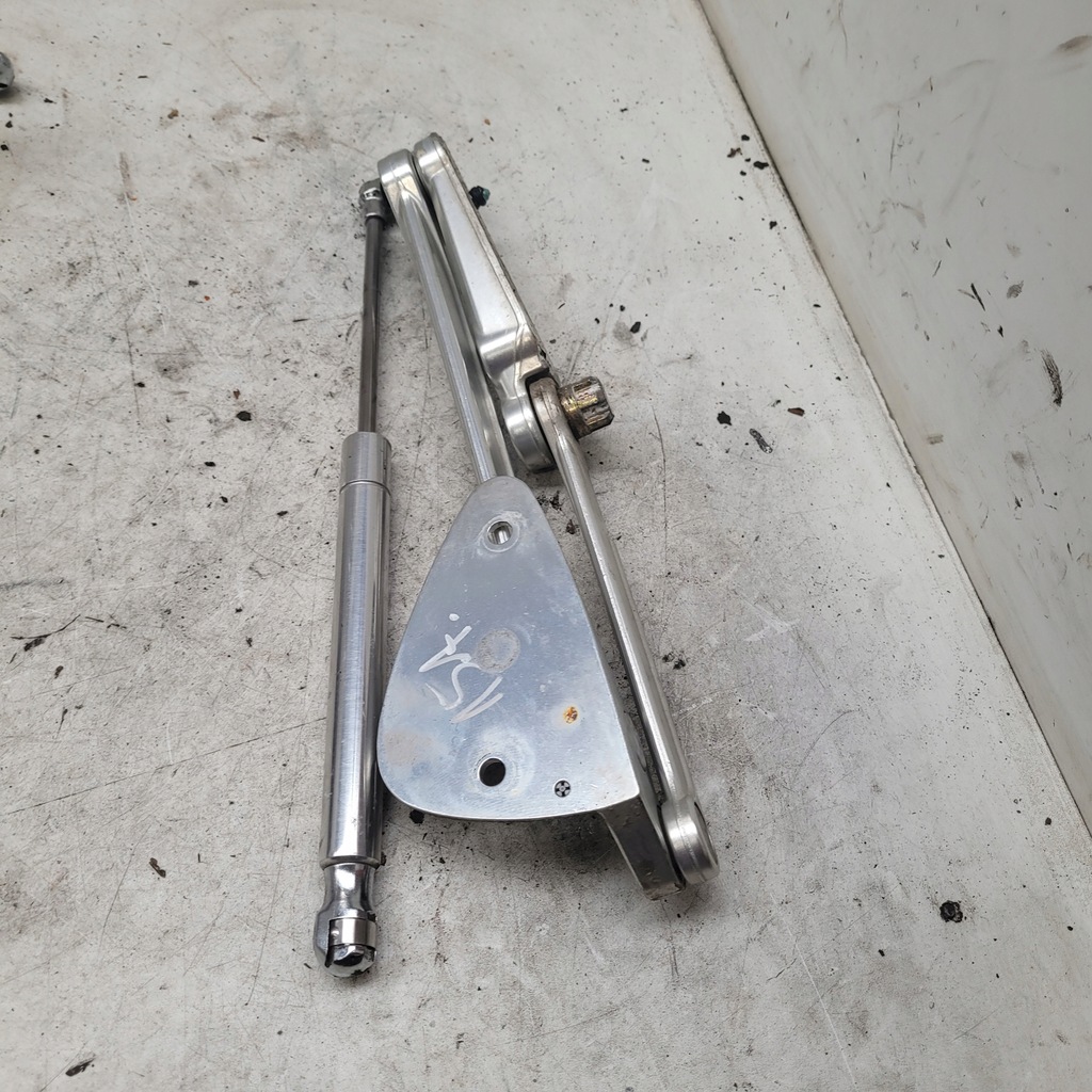 фото №1, Vw phaeton петля задний крышки