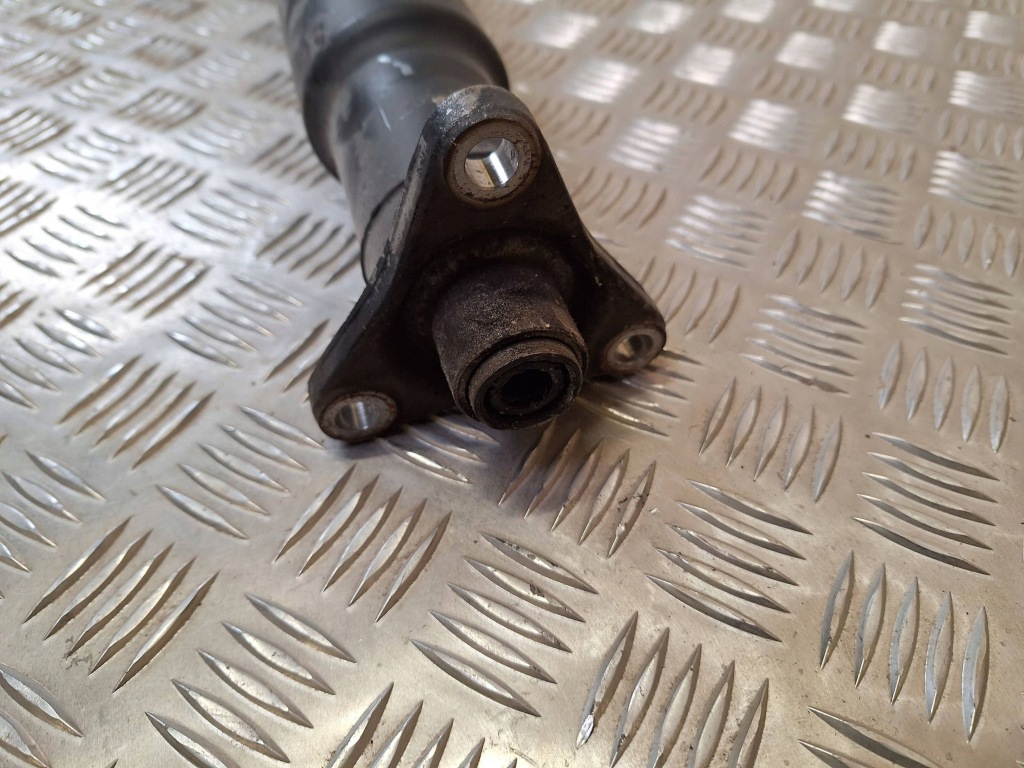 Wał привідний комплект bmw x1 e84 7615398 Зі Шроту