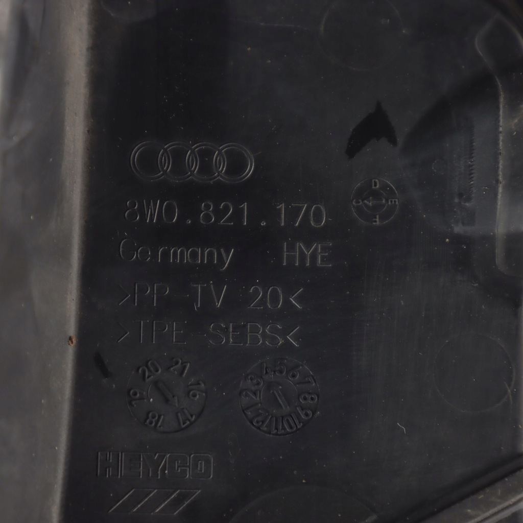 фото №10, Audi a4 s4 b9 накладка защита внутренняя крыла правый перед 8w0821170c