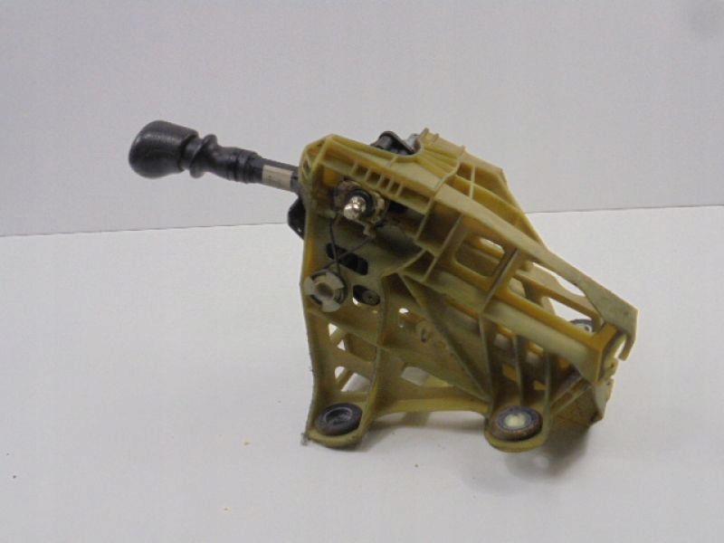 фото №7, T5 03-09 домкрат перемикання передач 2.5tdi 7h0711025h