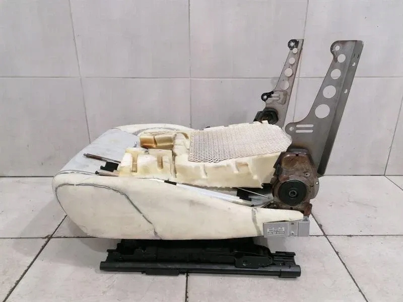 Aston martin rapide amr seat ad43-14d698ac electric motors frame Недорого