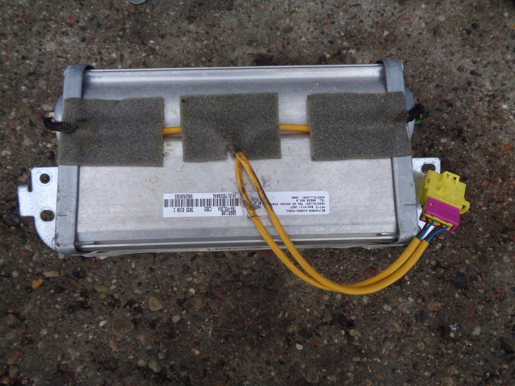 фото №10, Панель приладів консоль панель приладів подушки безпеки ремені alfa romeo brera spider 159 czarna