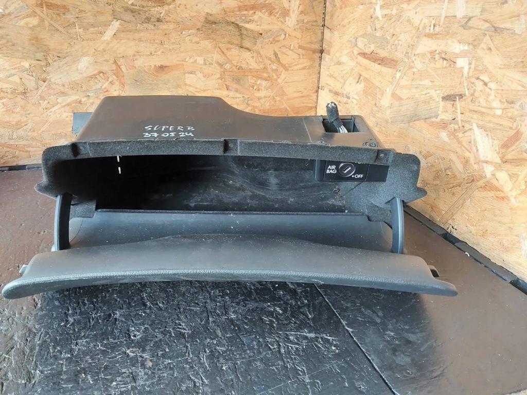 фото №6, Бардачок панели приборной панели skoda superb b5 3u 3b1857101