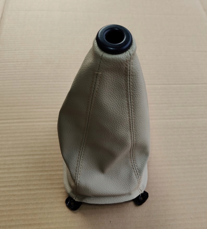 фото №8, Чехол рычаг переключения передач с рамка бежевый do kia sportage 2 ii