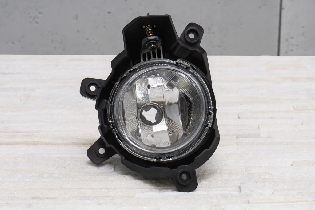 фото №5, Kia carens un 06-11 противотуманная фара правый перед 922021d050