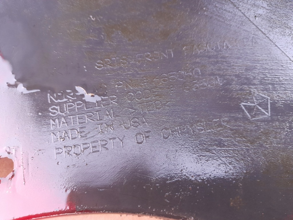 Купить Бампер перед jeep grand cherokee srt нет клеёный