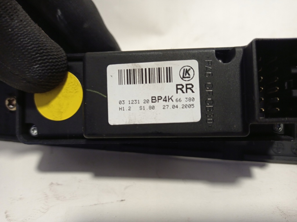 фото №6, Переключатель окон правый задняя mazda 3 03123120