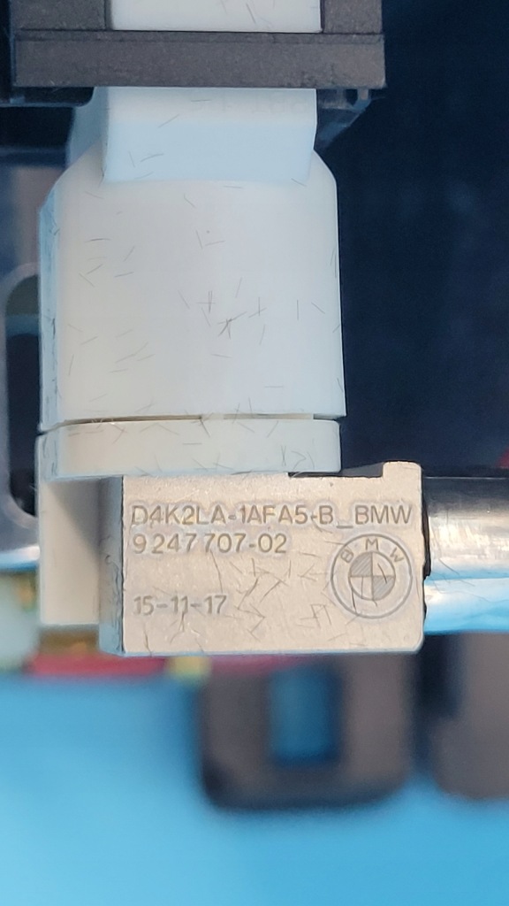 фото №7, Bmw 5' g31 518d touring бардачок полка ниша туннель 9330664 штекер 9247707