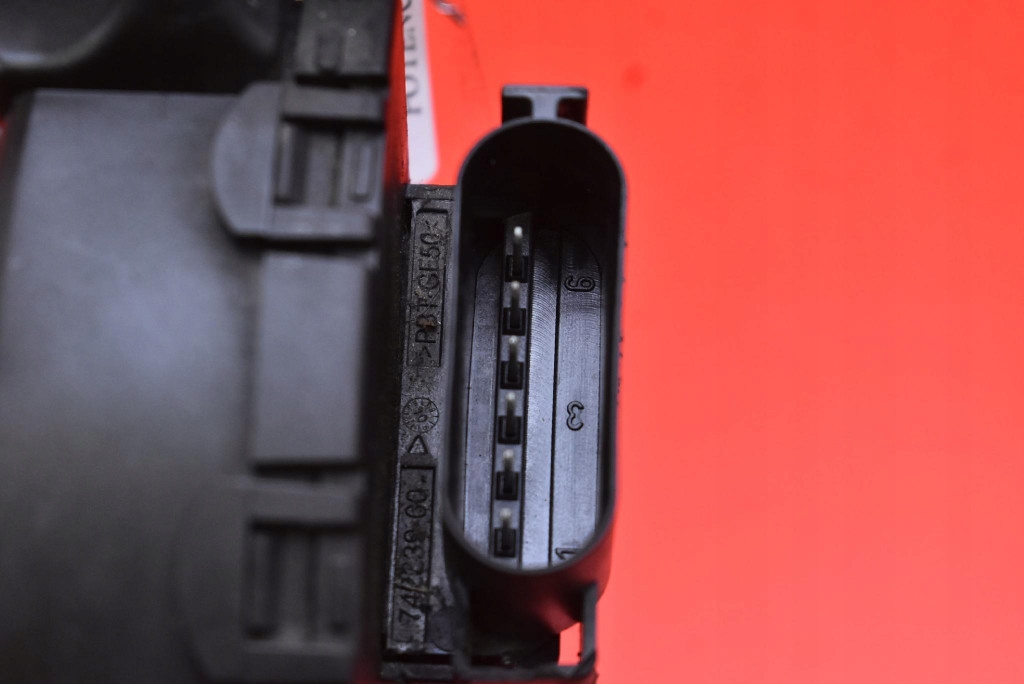 фото №7, Потенциометр педаль газа eu 4m51-9f836-ah mazda 3 1 i bk 1.6 109 km 03-06