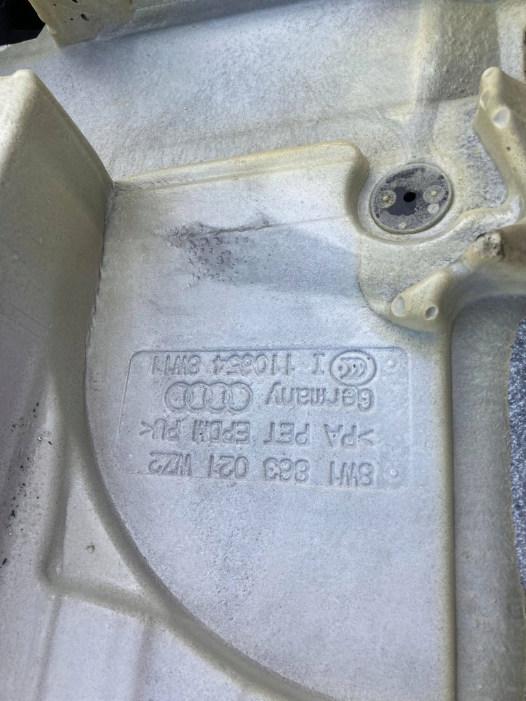 фото №6, Audi a4 s4 b9 2016 коврик обшивка пол