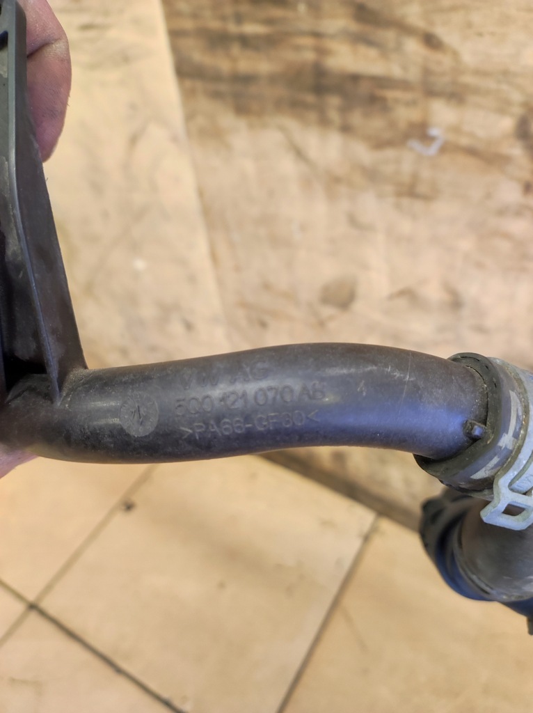 фото №7, Wąż трубка шланг wody leon iii 3 5f cupra 2.0 tsi