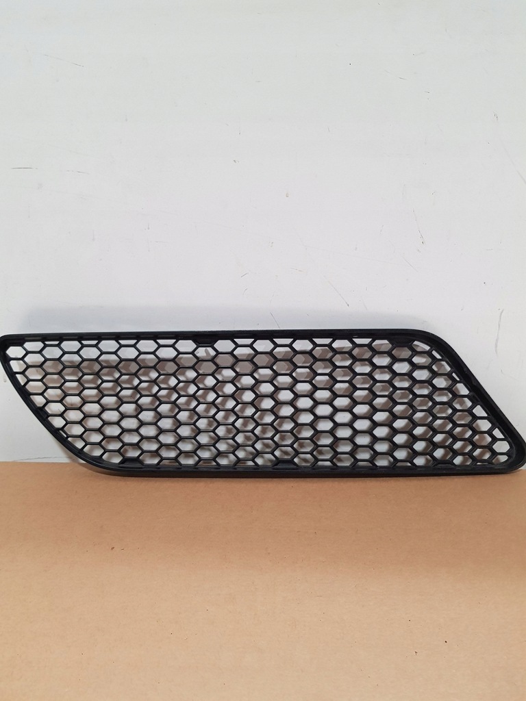 фото №1, Alfa romeo 147 2002 перед сторона ліва решітка радіатора радіатора / решітка радіатора