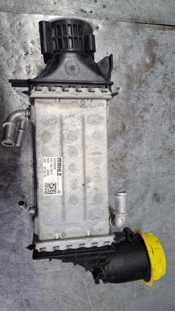 Радиатор интеркулер vw audi skoda 04e 785e Недорого