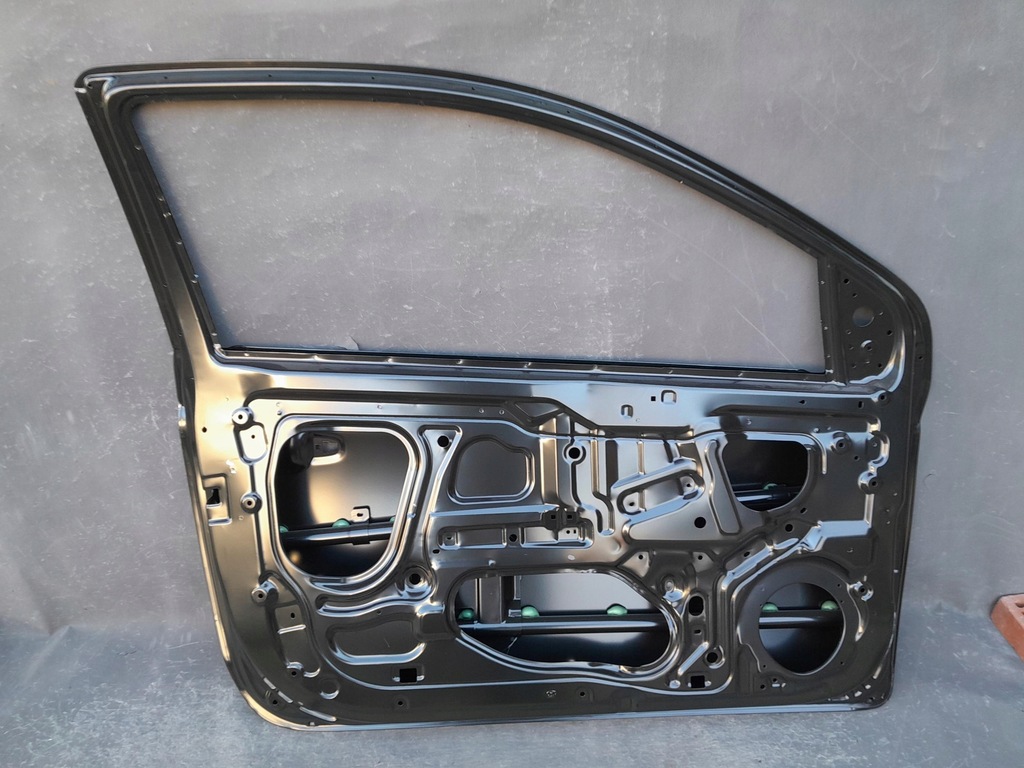 фото №10, Hyundai i20 i 3d 08-12 дверь левая oryg