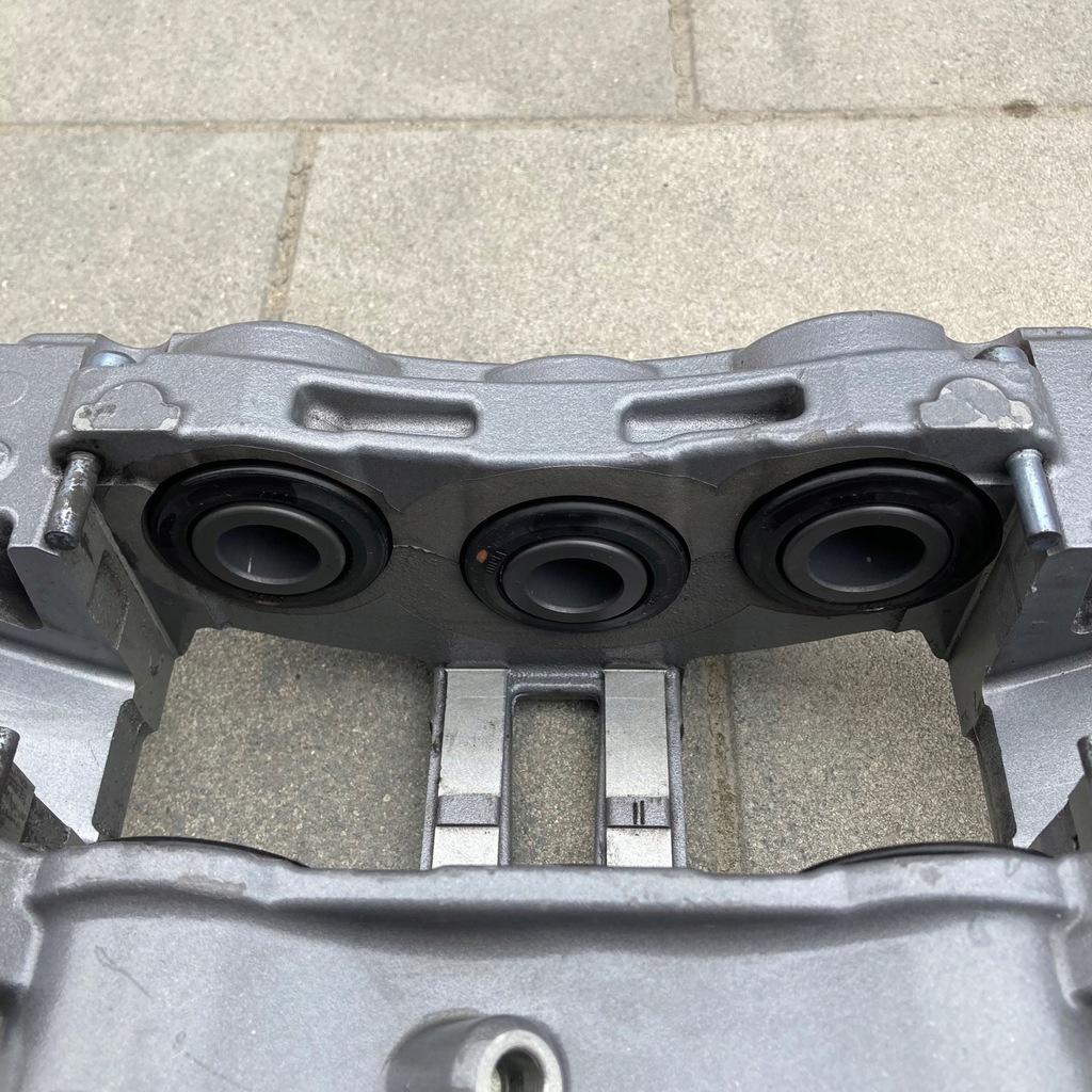 фото №11, Mercedes w206 amg c63s суппорт тормозной правый перед 099cpl / 23202