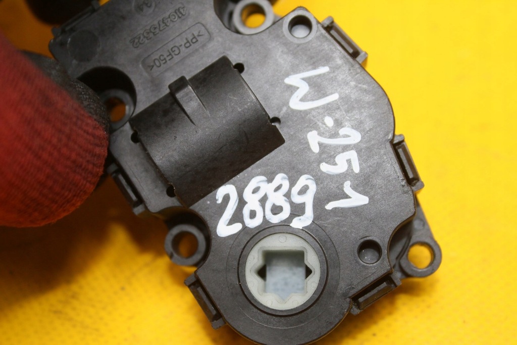 фото №8, Моторчик отопителя mercedes w251 410475522