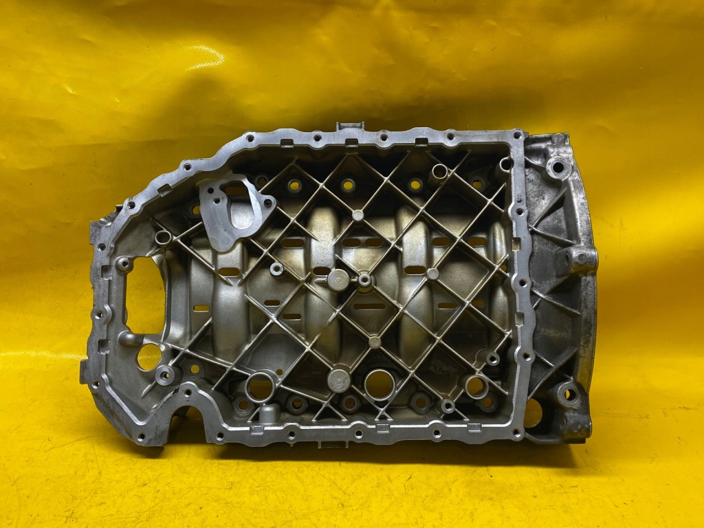 Поддон масляная 06j103603t leon 2 1.8 tfsi bzb a3 8p a4 q5 skoda Недорого