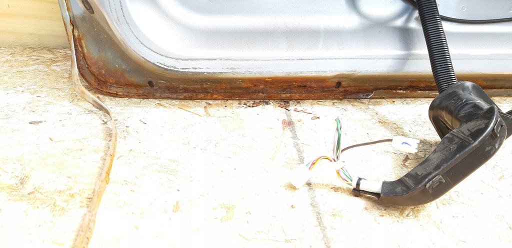 фото №9, Дверь полный toyota sienna 11-20r повреждённые