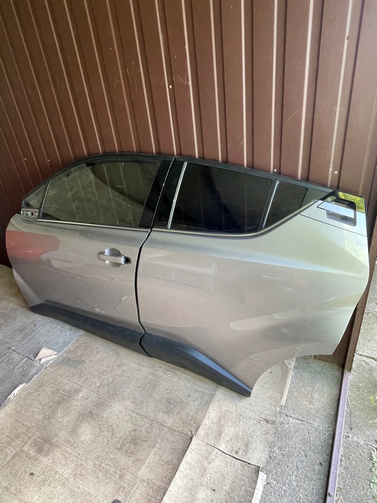 фото №1, Toyota chr двері перед передні задня задні 1k0