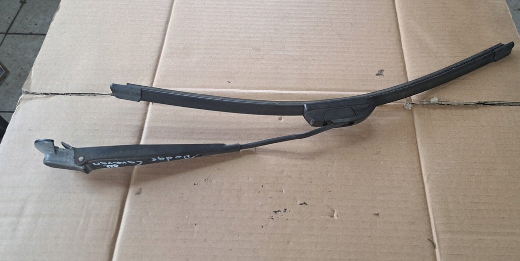 фото №1, Dodge caravan i рычаг дворники задняя