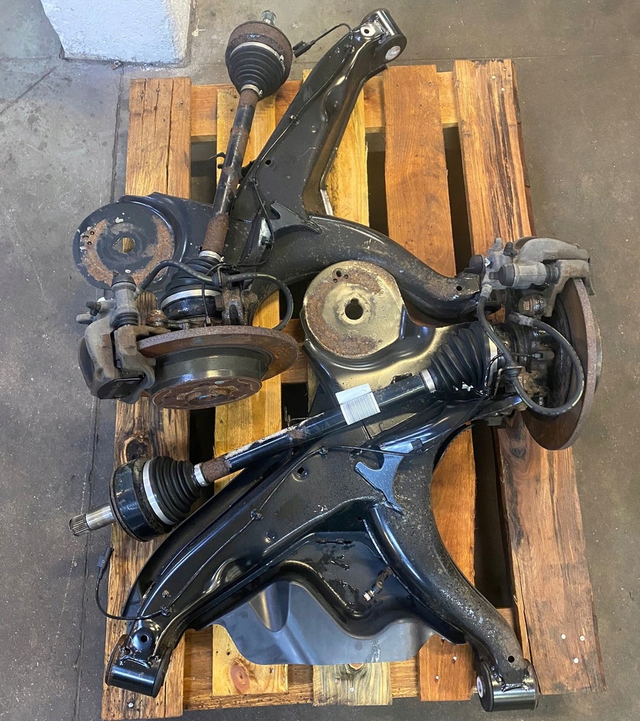 фото №1, Рычаг поворотный кулак задняя правая mercedes w447, a4473570106