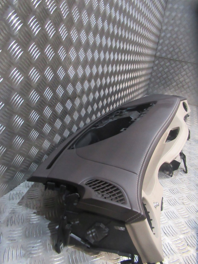 фото №9, Mercedes w222 панель приладів панель  подушки безпеки ремені оригінал шкіра комплект оригінал