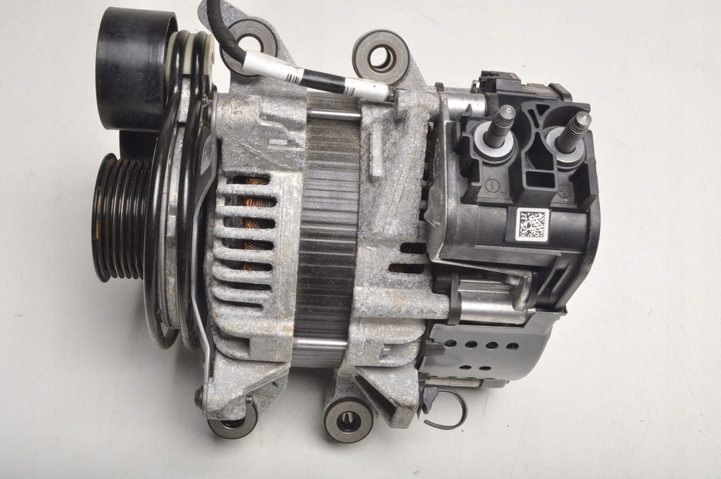 фото №6, Volvo v90 ii b5 mild hybrid 2.0 16v генератор 32301041 32137503