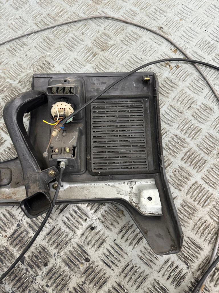 фото №6, Корпус захист рамка панель панелі mitsubishi pajero ii mb652131