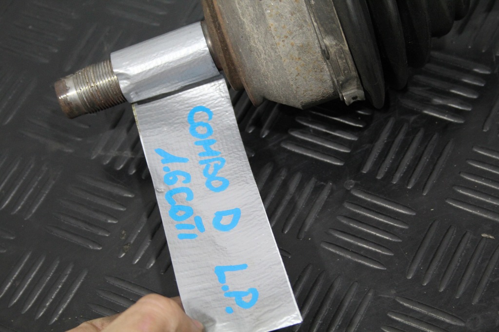 фото №2, Приводной вал półośka левый перед opel combo d