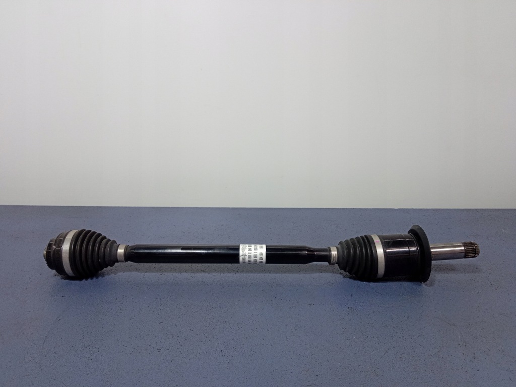 фото №1, Bmw 1 f40 m135i xdrive приводной вал правая задняя 8679838