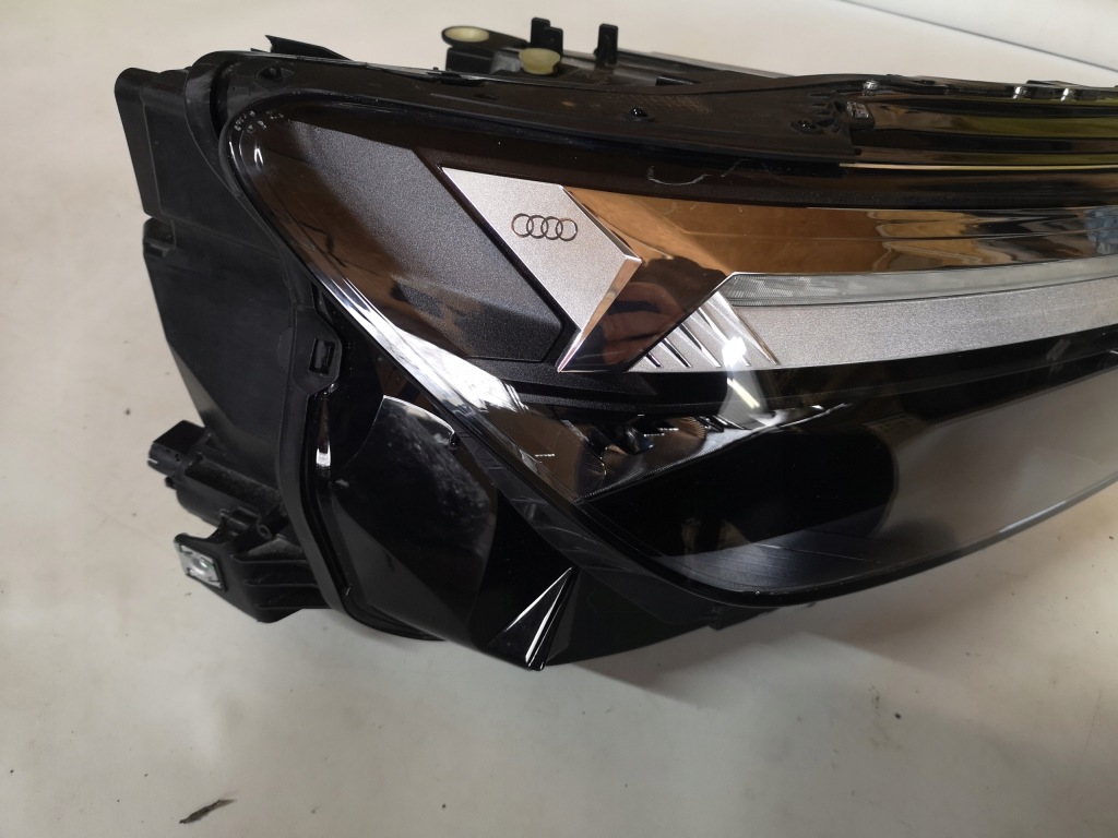 фото №3, Audi q4 e-tron- full led правая polecam