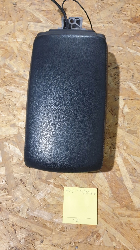 фото №1, Підлокітник czarna шкіра audi a6 c6 телефон